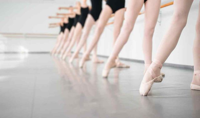 https://englishcharisma.gr/wp-content/uploads/2019/05/inner_event_dance_01-640x379.jpg