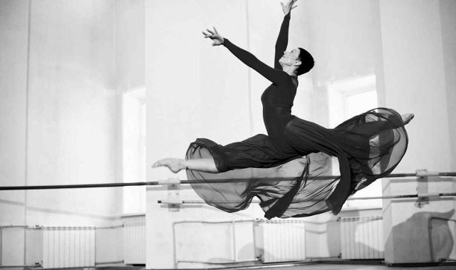 https://englishcharisma.gr/wp-content/uploads/2019/05/inner_event_dance_02-640x379.jpg